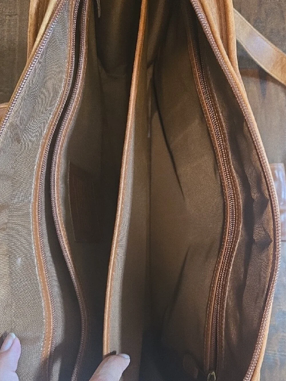 Coach Mens Tan Leather Briefcase Messenger Bag with Shoulder Strap